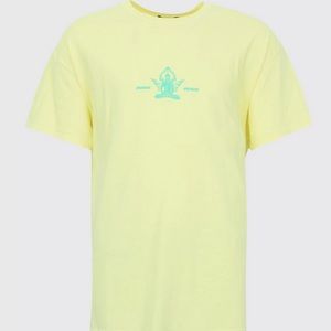 NEW Mens Boohooman Graphic Print Meditation Peace Tee T-Shirt Yellow Size Medium